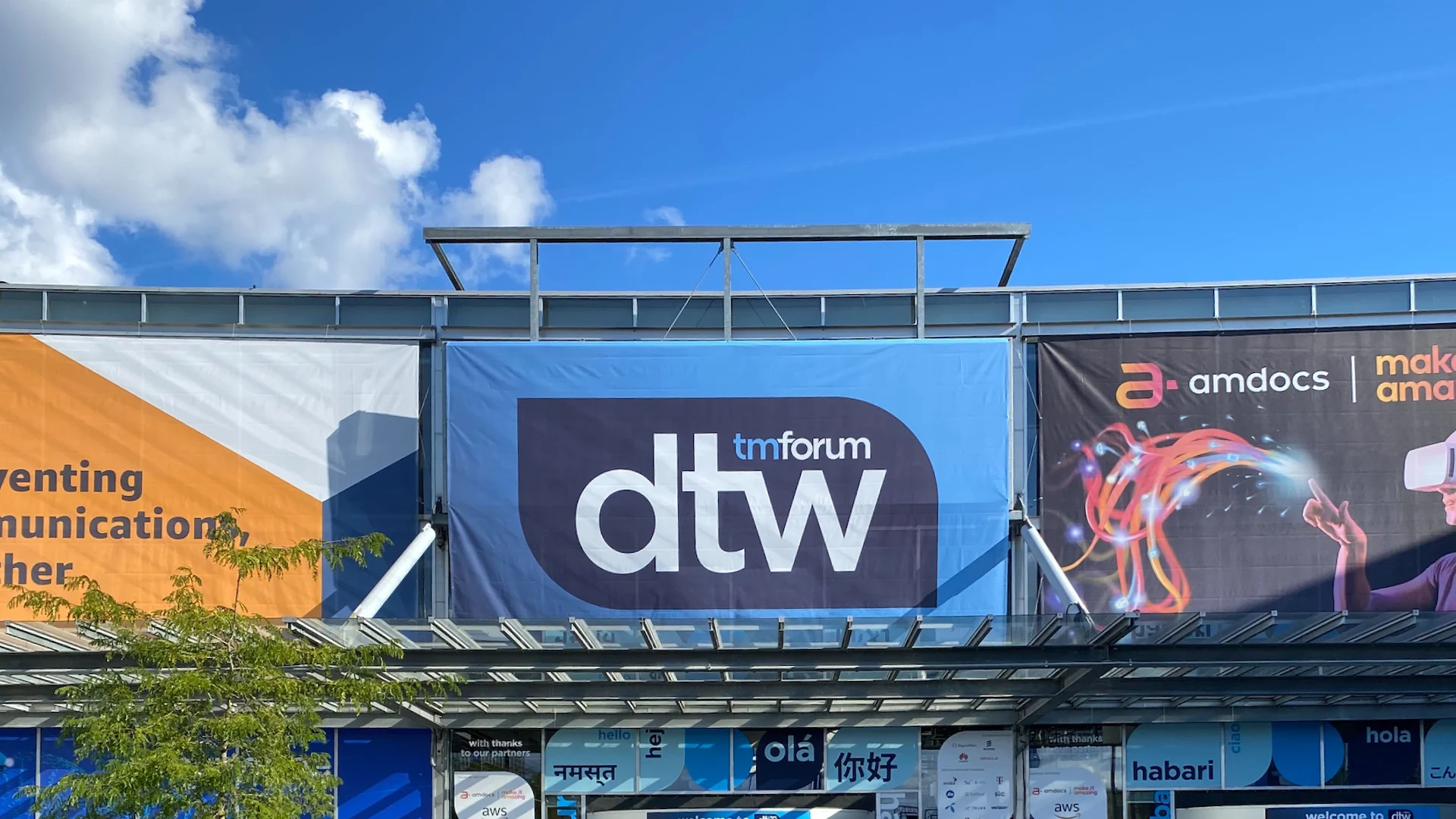Telcos cautiously but certainly move towards the cloud at DTW22 in Copenhagen